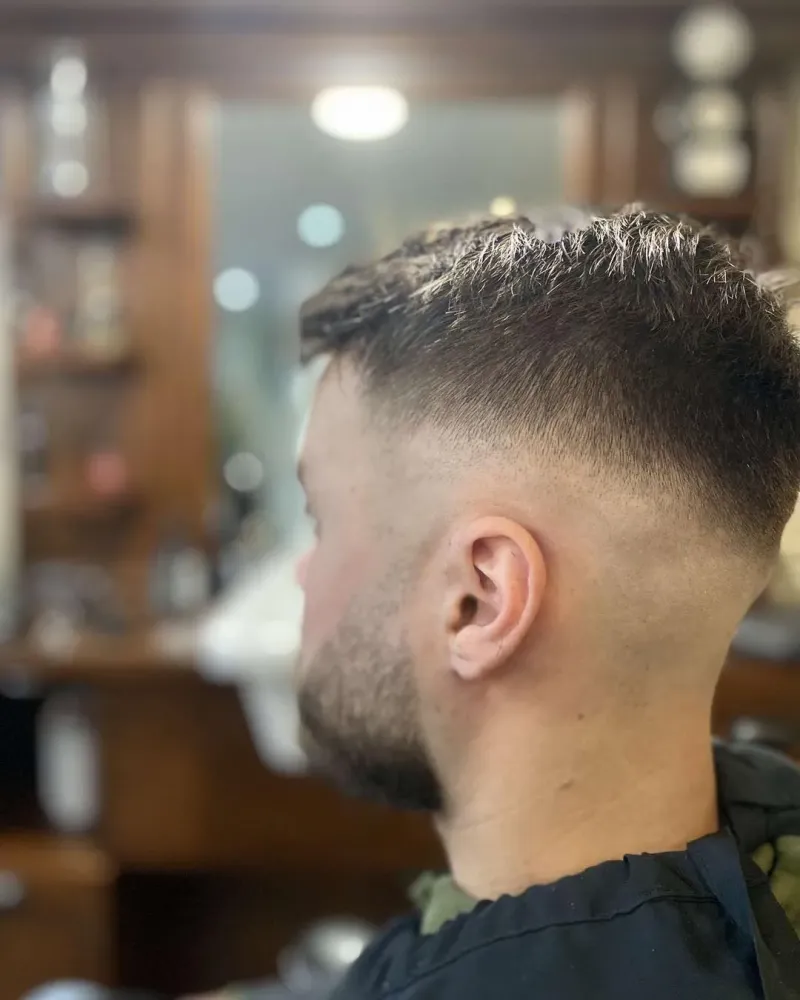 Soin de barbe près de Froideconche